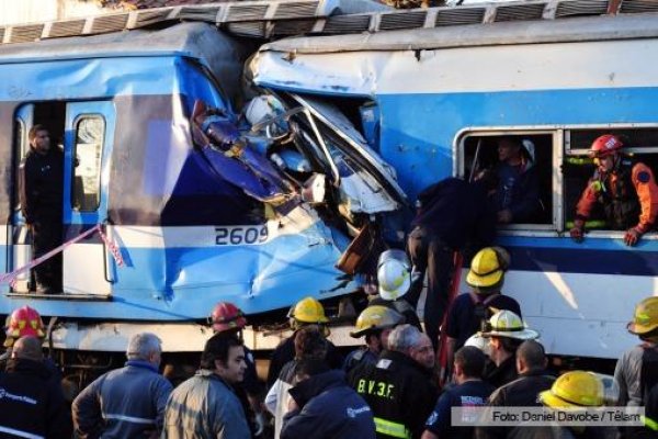 Realizan pericias para precisar las causas del choque de trenes en Castelar