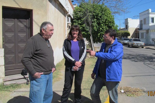 Mársico y Peretti continúan su recorrida por los barrios