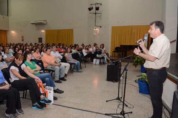 "Los jardines, las escuelas y los clubes no son depósitos de chicos"