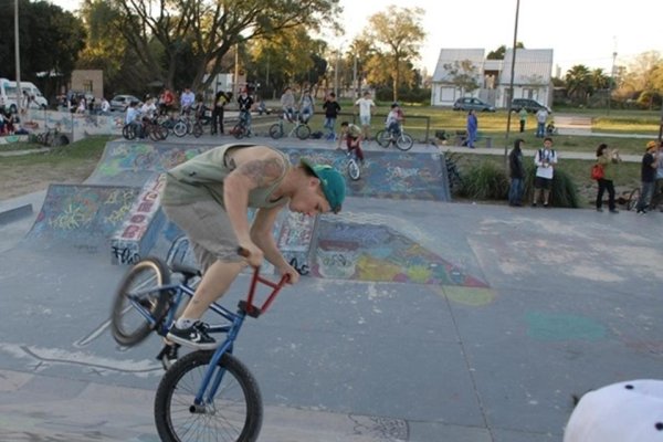 Les robaron en el Skatepark