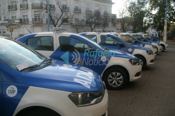 Rafaela recibió 2 móviles policiales