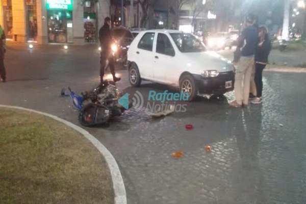 Dos jóvenes lesionados en un accidente