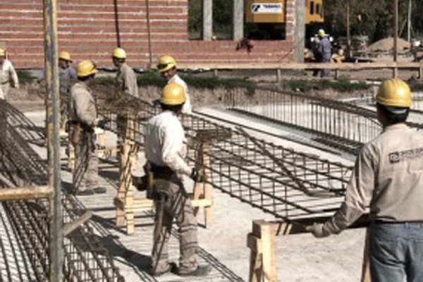 En mayo los puestos registrados en la construcción aumentaron 9 por ciento interanual