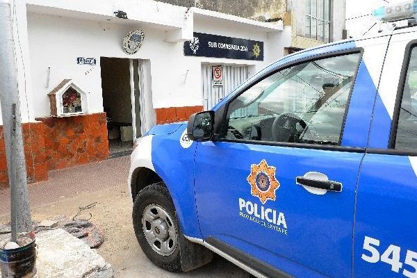 Incendió con una molotov la casa de su ex pareja con su hija adentro