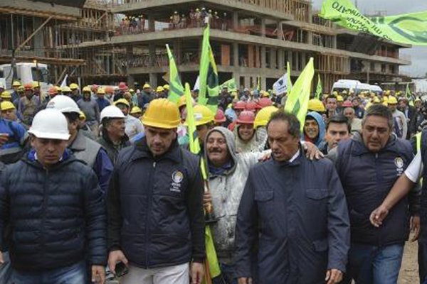 Scioli en Córdoba, le hizo un guiño a Schiaretti "para trabajar juntos