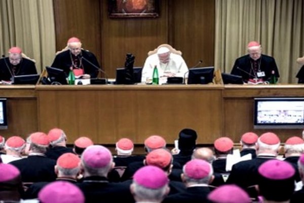 El Sínodo católico propone la apertura hacia divorciados e invita a analizar los casos