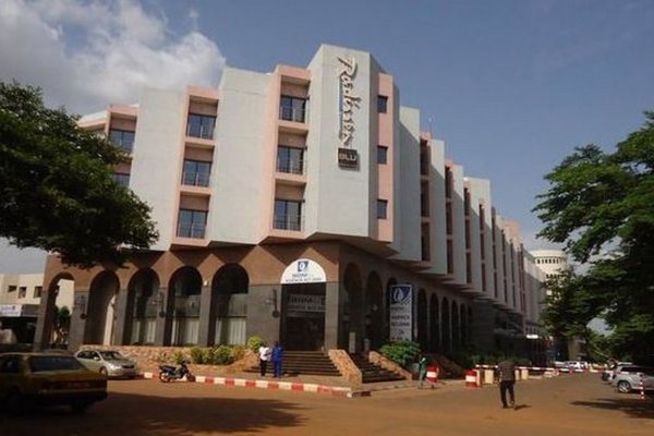 Terroristas atacaron un hotel de lujo en Mali: hay al menos seis muertos