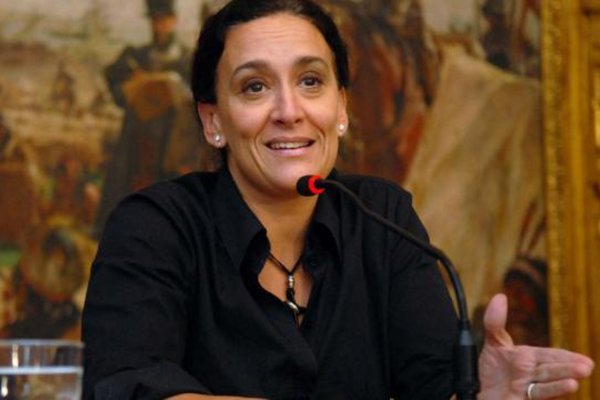 Michetti dio de baja 2035 contratos de empleados designados por Amado Boudou