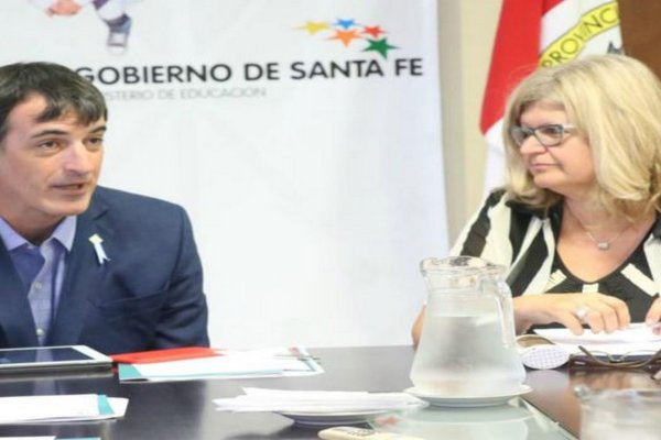 Bullrrich pretende nacionalizar el programa santafesino Vuelvo a Estudiar