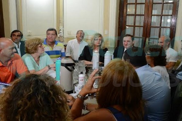 Balagué y Genesini encabezaron la primera reunión paritaria con los gremios docentes