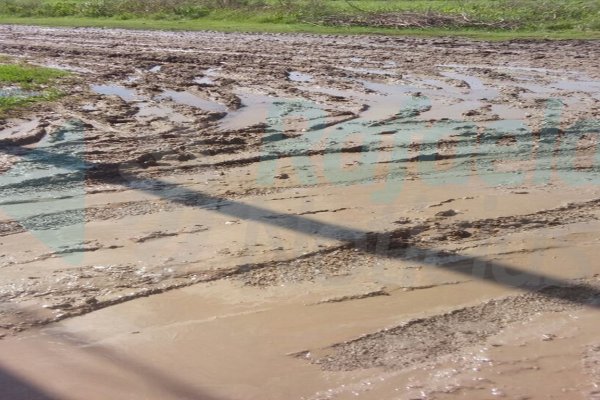 Vecinos del Barrio Martin Fierro y las dificultades que les provoca la lluvia