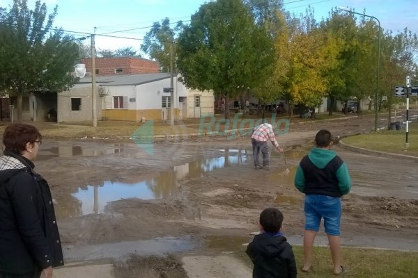 Vecinos del barrio Mora reclaman por el estado de las calles