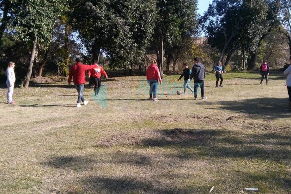 La Escuela Media Orientada Nº 613 celebró su primer año de vida