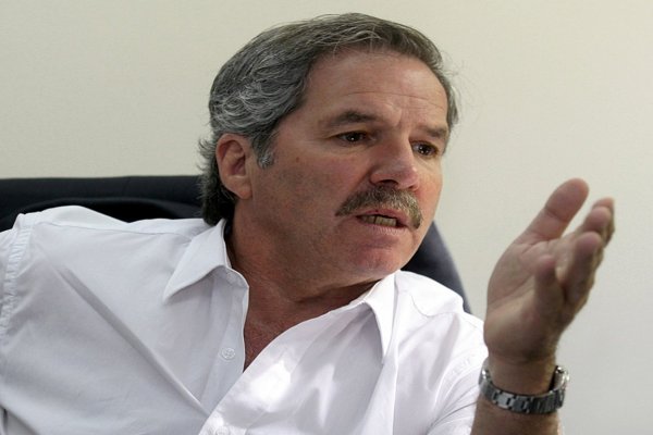 Solá: “Basta de usura con las tarjetas de crédito”