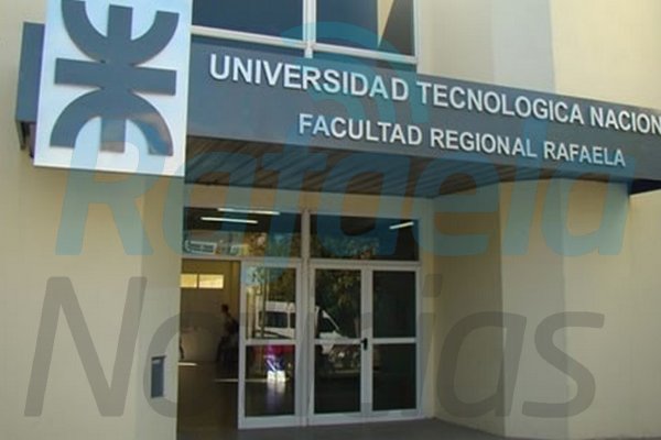 Más de 50 graduados en Bachillerato de la UTN