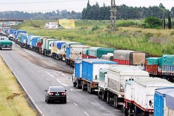 Rafaela Noticias les desea feliz día a los trabajadores camioneros