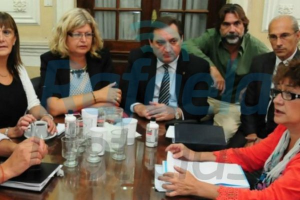 Balagué anticipa una negociación "compleja" con los sindicatos docentes