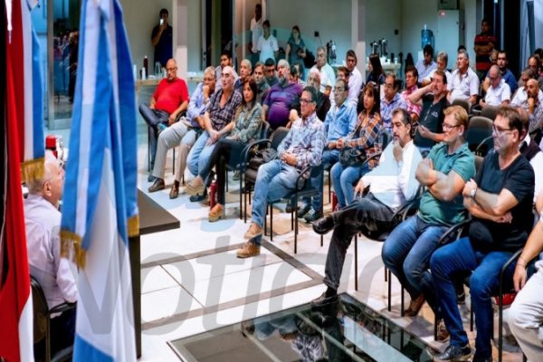 Municipales ratifican medida de fuerza esta semana