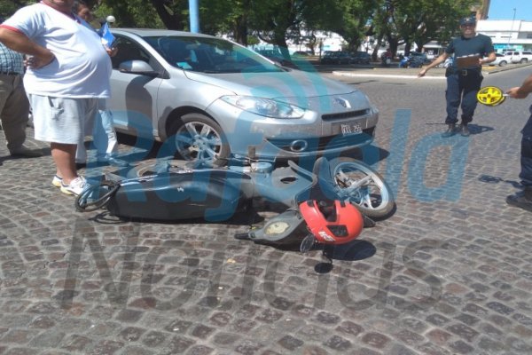 Accidente de tránsito con una femenina lesionada