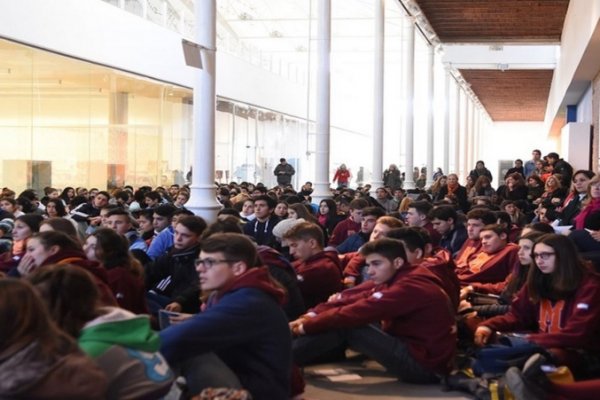 Un Viejo Mercado lleno de jóvenes con espíritu emprendedor