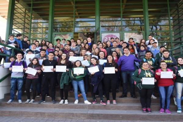 Más 100 jóvenes finalizaron el curso "Mi primera licencia de conducir"