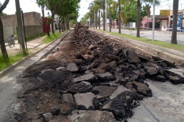 Comenzó la repavimentación de un tramo de Aristóbulo del Valle