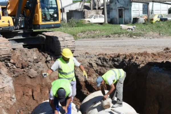 Comenzó la obra de entubado en avenida Gabriel Maggi