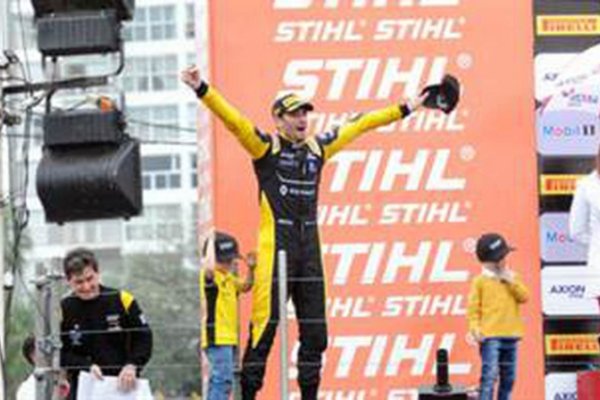 Súper TC2000: Facundo Ardusso se coronó campeón y cortó la sequía de Renault