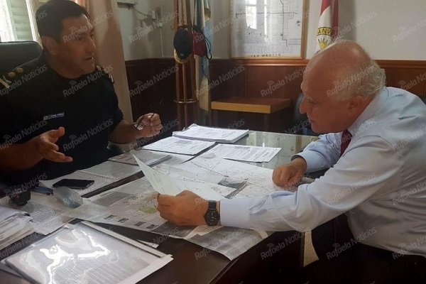 Lifschitz se reunió en privado hoy con el jefe de la Unidad Regional V, Fabián Forni