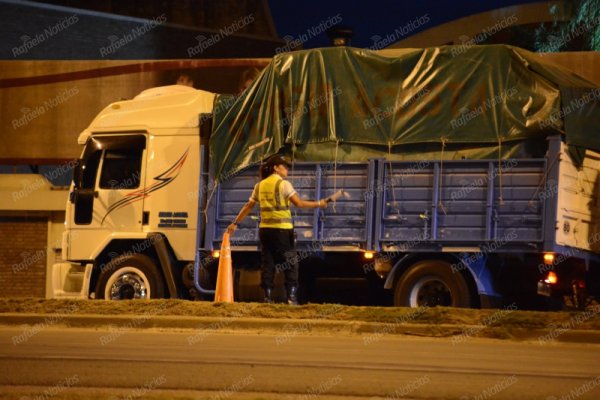 Operativos en Ruta 34: detectan camiones que pasan en rojo y exceden velocidad