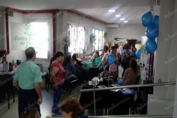 Unas 700 personas asisten a los talleres del Centro Empleados de Comercio