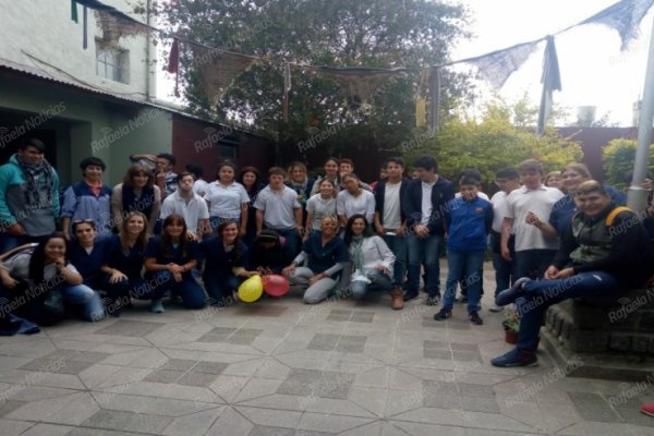 La Escuela Especial de Formación Laboral Nº 2082 cumplió 32 años de vida