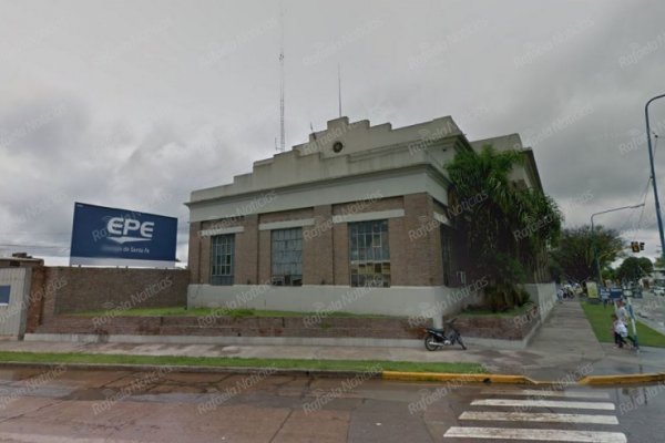 Vecinos reclaman a la EPE por mal funcionamiento de luminarias