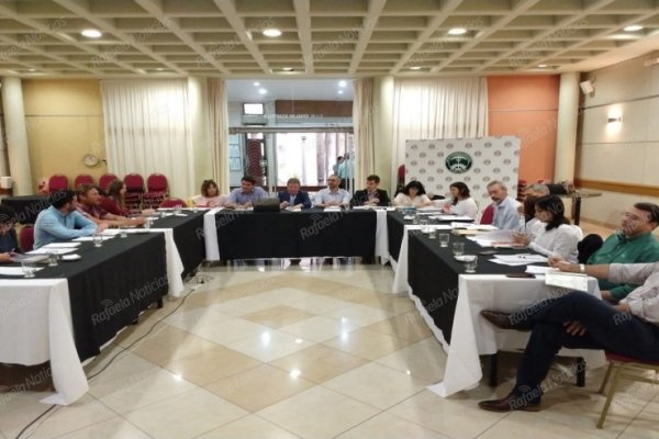 Reunión del Concejo Municipal con el Centro Comercial sobre la Tributaria