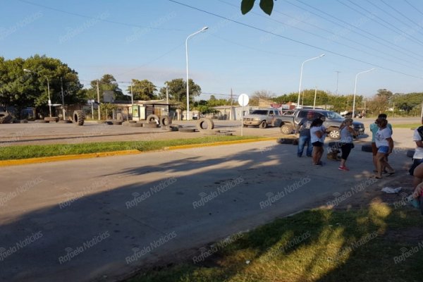 Vecinos cansados de la inseguridad cortaron la calle