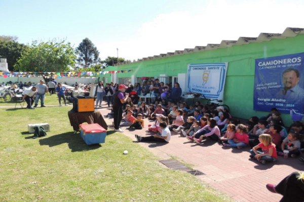 Camioneros: Espectacular y masivo festejo por el Día del Niño