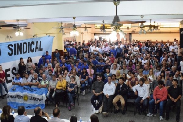 Contundente asamblea de municipales de la provincia de Santa Fe en Rosario