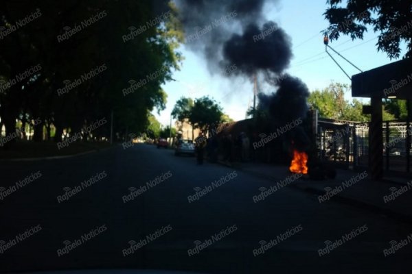 Paro por 24 horas de trabajadores lecheros