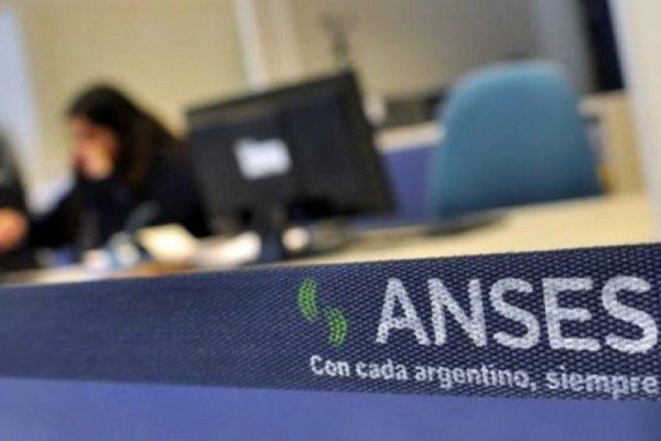 Cómo cobrar el Ingreso Familiar de Emergencia: la ANSES estableció la forma de pago