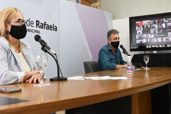 Con vistas al regreso a las aulas, entregan más de tres millones a escuelas de la ciudad