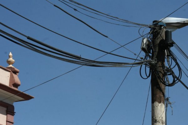 Ahora robaron los cables de teléfono