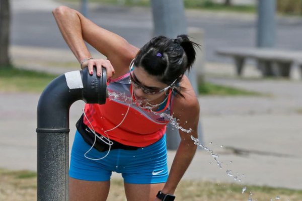 Nivel violeta: La advertencia del Servicio Meteorológico Nacional por el calor