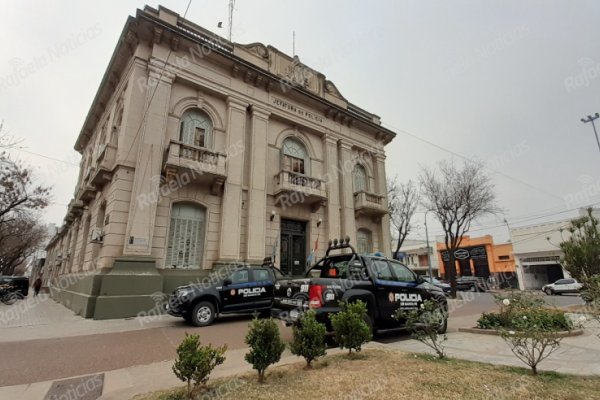 Algo pasa en la Unidad Regional V