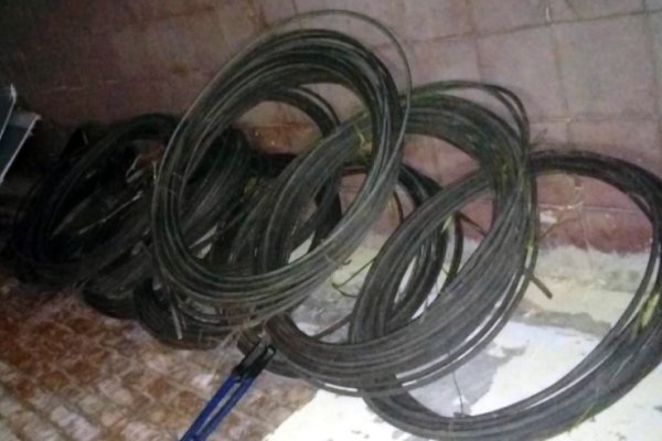 Detenido por llevar cables robados