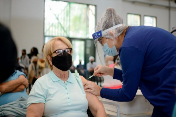 Covid-19: Continúa la campaña de vacunación con la llegada de más dosis