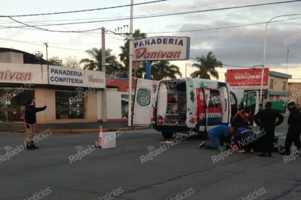 Chocó a una mujer en bicicleta y se dio a la fuga