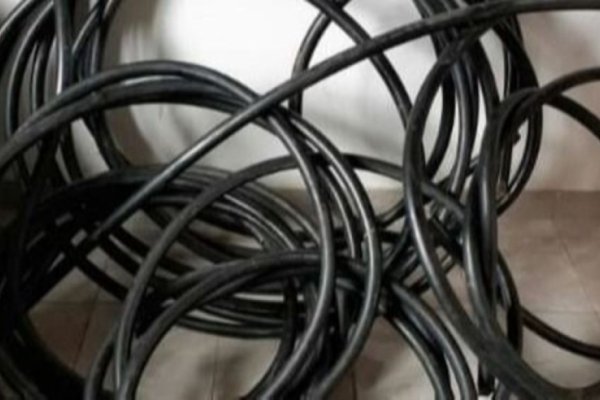 Robaron más de 50 metros de cable y una vivienda quedó sin luz