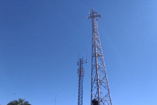 Dejaron sin energía una antena telefónica