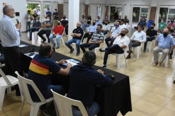 Encuentro entre Calvo y candidatos del Departamento Castellanos