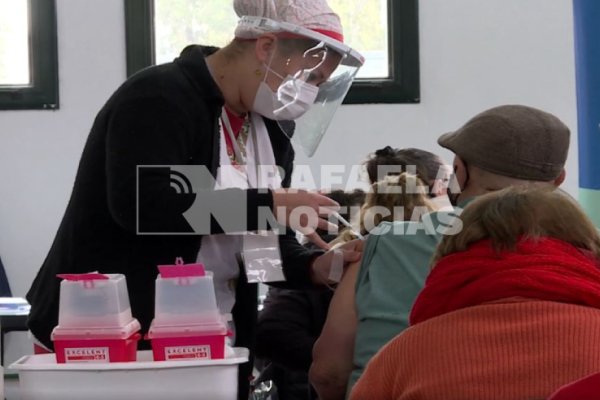 Mas de 1000 pacientes ya recibieron su tercera dosis de refuerzo